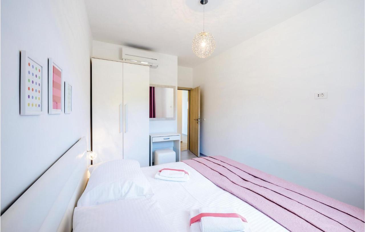 Amazing Apartment In Cavtat With House Sea View Exterior photo