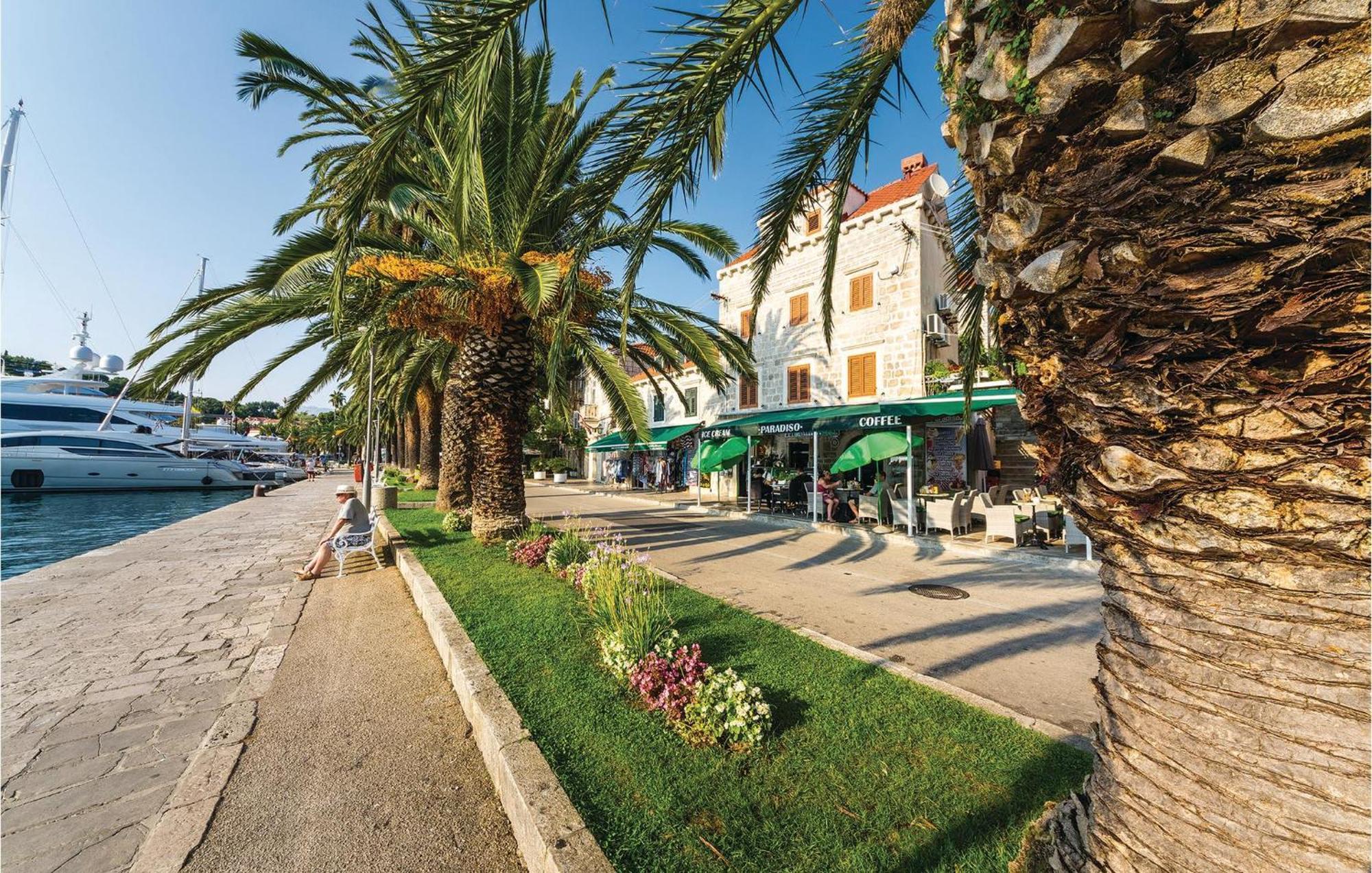 Amazing Apartment In Cavtat With House Sea View Exterior photo