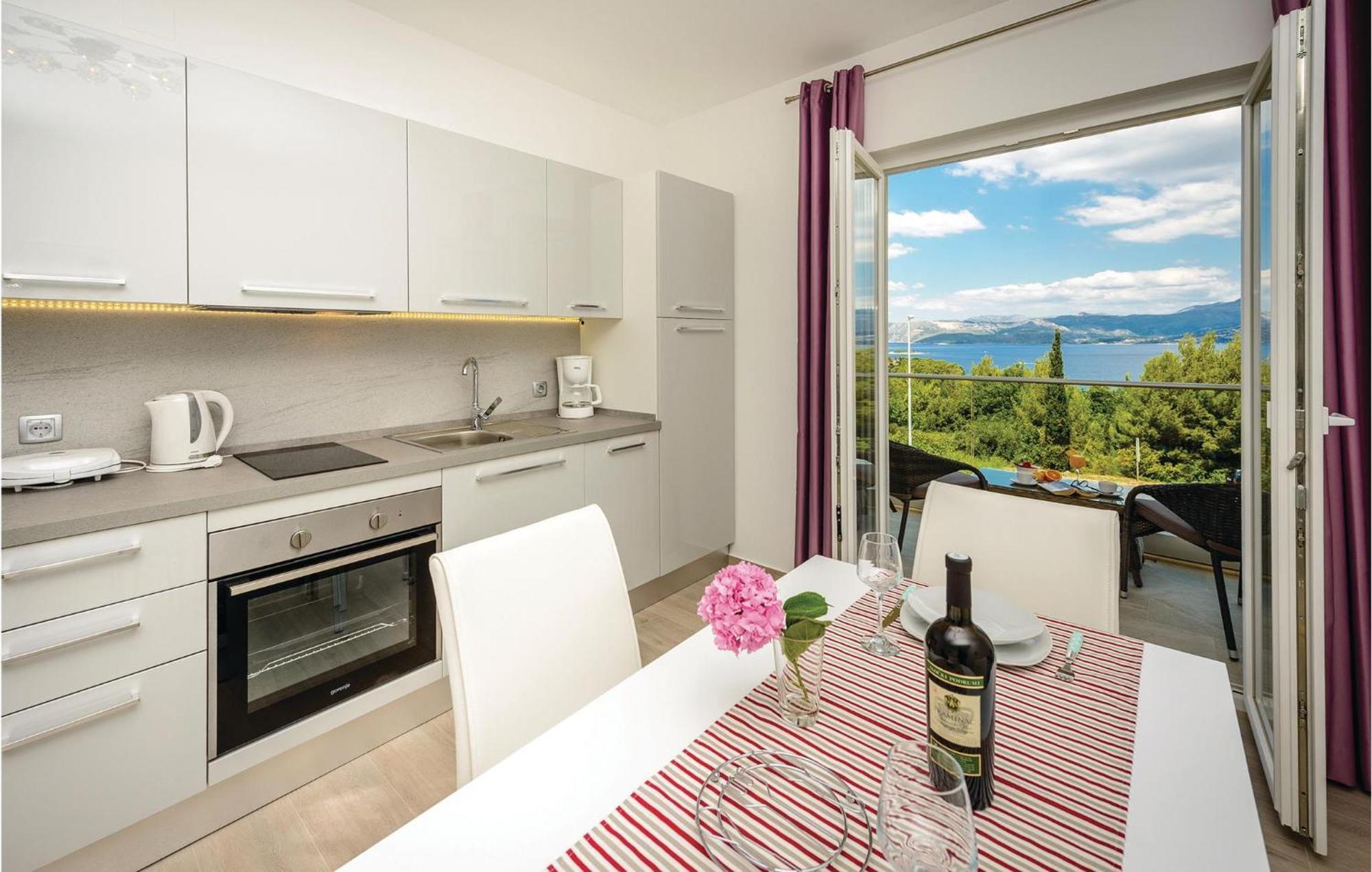Amazing Apartment In Cavtat With House Sea View Exterior photo